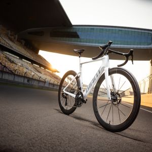 Propel Advanced Sl Aero road bike at road track