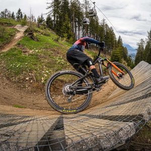 Youn Deniaud racing with Line shoes