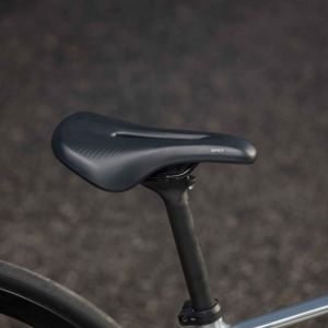 Overhead drive side view of the Giant Grit Core Lite Saddle.