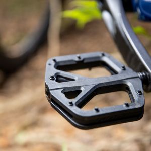 Pinner Comp Flat Pedals | Giant Bicycles Canada