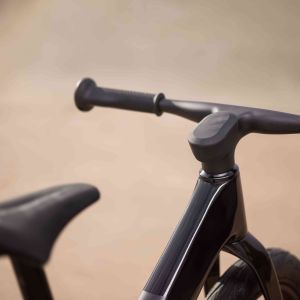 View of the Giant Pre rCarbon handlebars from the rear.