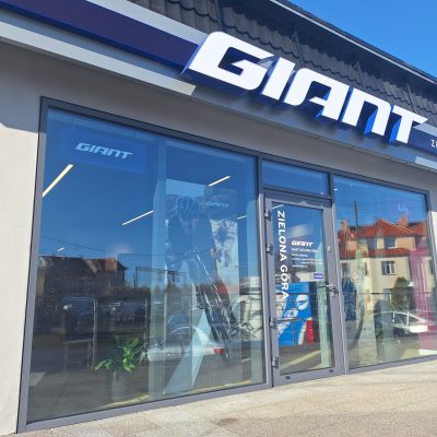 Giant Radom