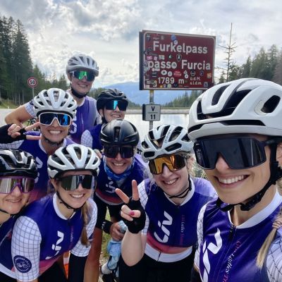 Team GOATs am Furkelpass