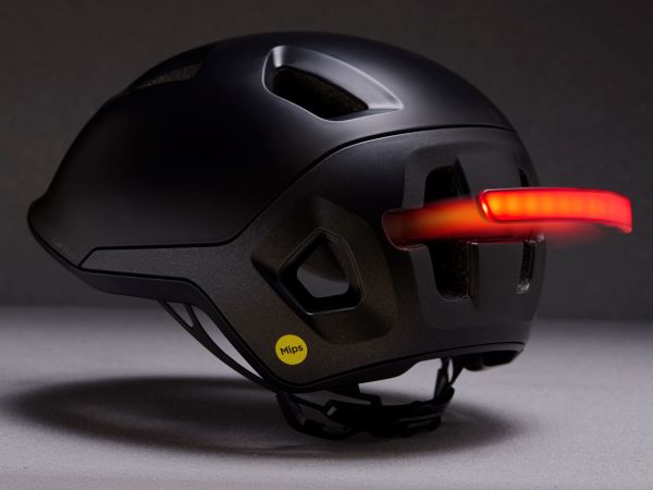Giant introduceert Novo Mips helm voor moderne stadsfietser