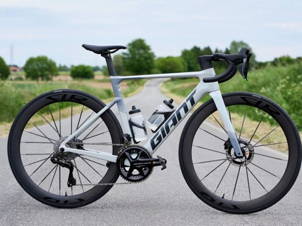 L'Expert Vélo séduit par le nouveau vélo aéro Giant Propel !