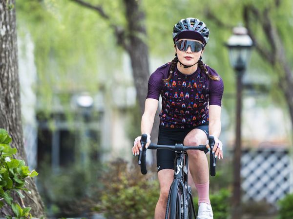 春からのライドに最適な新色アパレルが登場