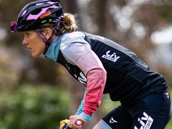 5 Tips for Surviving Social Media as a Female Athlete