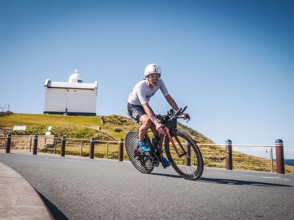 Radka Kahlefeldt Podiums at Ironman Australia and Qualifies for Kona