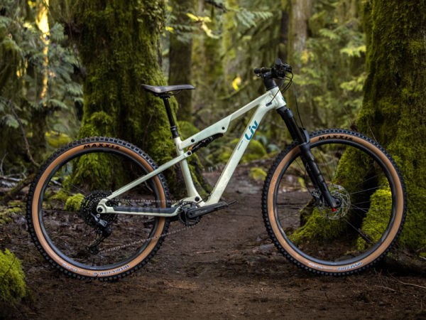 女性トレイルライダーのためのアルミフルサスMTB「EMBOLDEN」がフルモデルチェンジ！