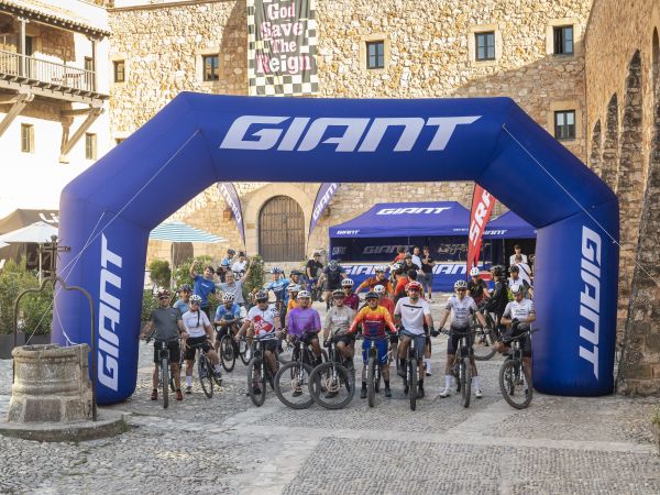 Presentación de la gama MY26 a dealers en Sigüenza
