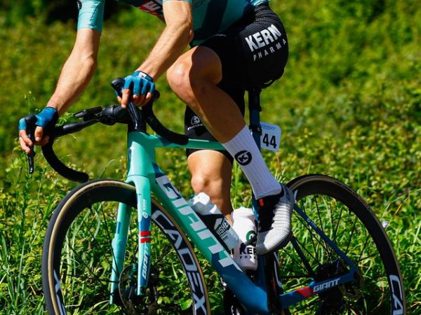 Tenaz Equipo Kern Pharma en Beiras