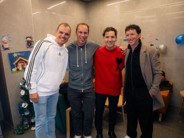 LEYENDAS DEL CICLISMO SE UNEN A DAVID BISBAL EN SU CONCIERTO DE BILBAO