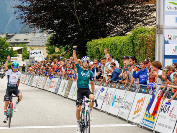 El Equipo Kern Pharma triunfa en Alpes Isère