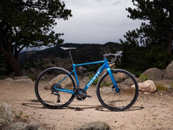 Giant présente le nouveau vélo de route all-road Contend AR