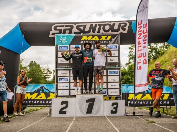 Podium d'Axel Vernhet sur la MaxiAvalanche d’Auron !