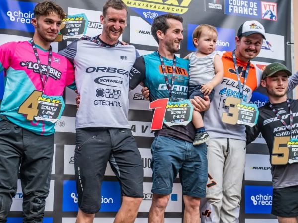 Nico Quéré et Axel Vernhet s'imposent à Ax 3 Domaines!