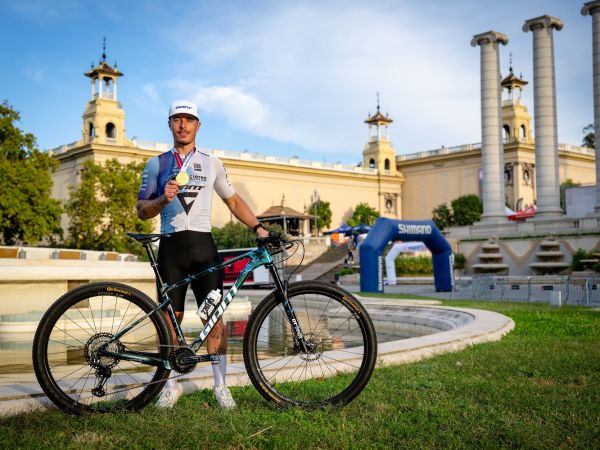 Victoire de Lorenzo Serres sur la Coupe du Monde XCE à Barcelone!