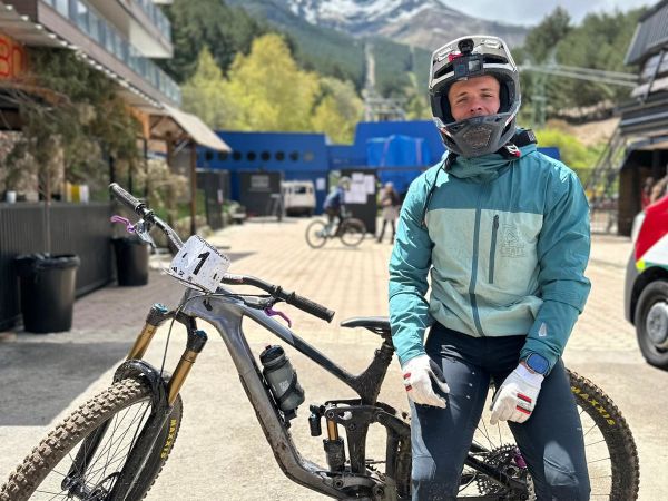 Marco Veiga conquista la Holy Bike en La Pinilla con victoria en Élite y la Avalancha