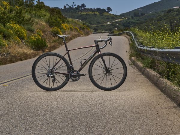 NOUVEL SRAM RED MAINTENANT DISPONIBLE SUR LE TCR ADVANCED SL 0