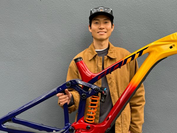 MTBダウンヒル 清水一輝選手とサポート契約