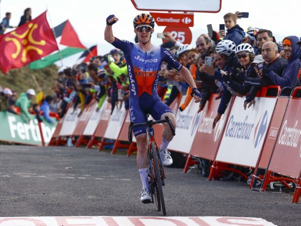Dunbar's Second Vuelta Stage Win Makes it 5 for Giant! 