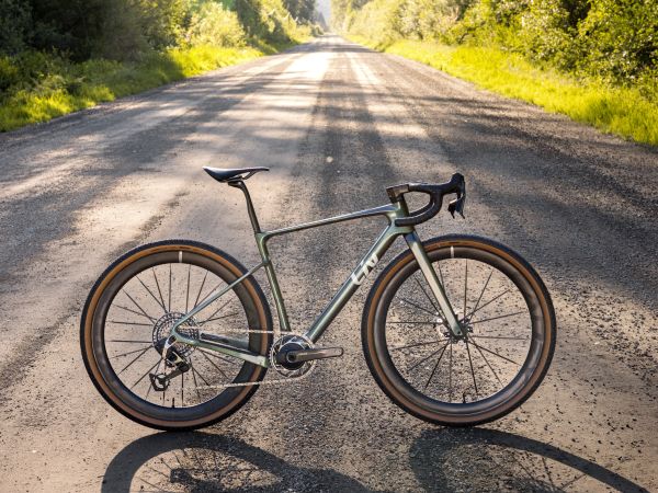 Liv introduceert haar snelste en lichtste gravelbike ooit