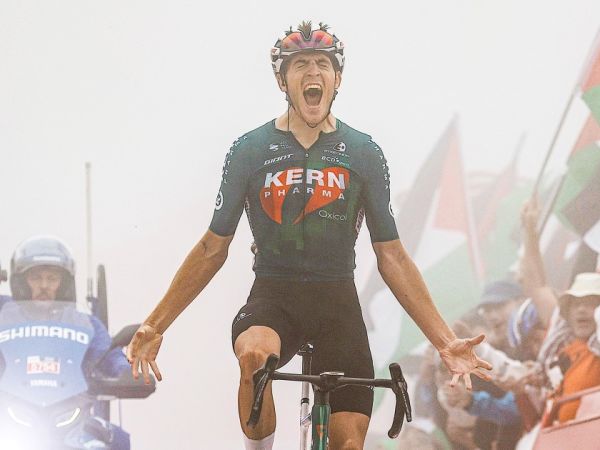 Apoteósico triunfo del Equipo Kern Pharma en La Vuelta