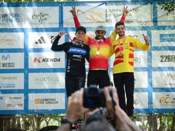 Marco Veiga, Subcampeón y Pedro Dapena Campeón M40 de España de Enduro...