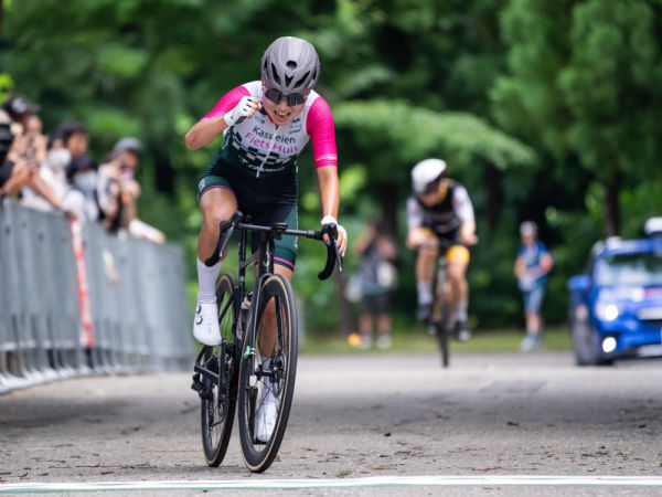 小林あか里選手がEnviLiv Advanced SLと共に全日本選手権ロードレースを連覇！