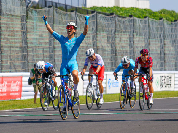 シマノ鈴鹿ロードでシマノレーシングが完全優勝　チームTT＆クラシックを制す