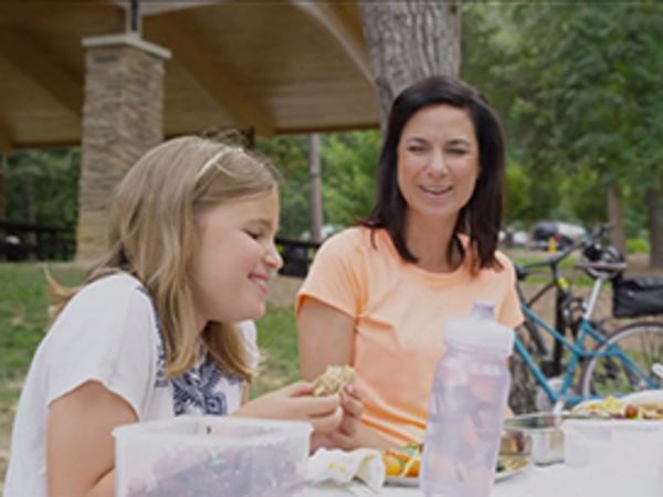How to Prep and Pack for a Family Bike Picnic