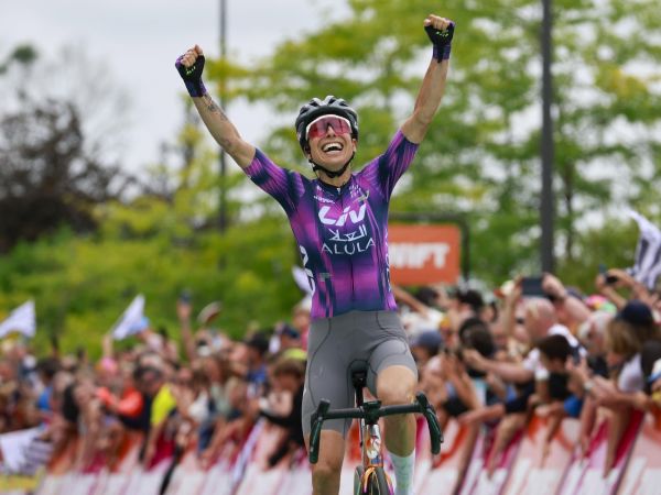 Garcia wins Stage 2 of Tour de France Femmes!