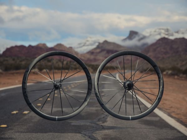 Introducing: New Max 40 WheelSystem, Race GC Tire, and Integrated Hand...