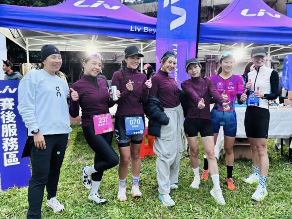 LAVA Queen台北女子二鐵賽，大使們騎聚過聖誕!