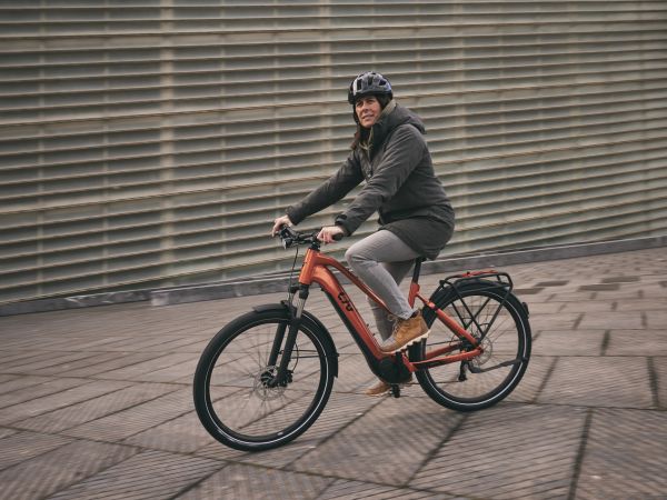 Ayudas del Plan Mueve Madrid 2024: Bicicletas Eléctricas LIV para Muje...