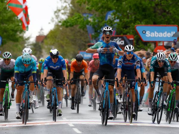 El Equipo Kern Pharma se queda cerca de la victoria en la Itzulia