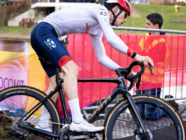 【2026 UCIシクロクロス世界選手権】U23に参戦した柚木伸元選手が35位完走