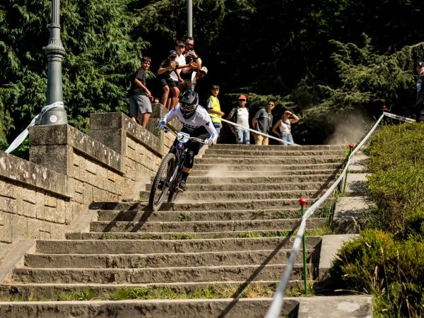 Marco Veiga sigue brillando en competiciones de enduro y DH