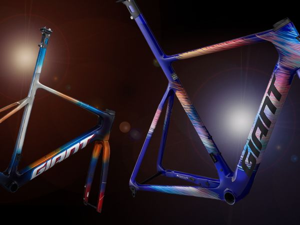  PROPEL ADVANCED SL FRAME SETに 2つのスペシャルデザインが数量限定で登場