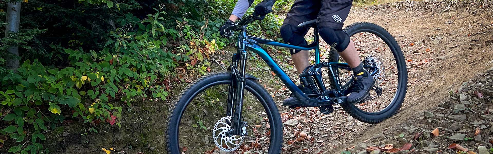 Rower MTB na zjeździe