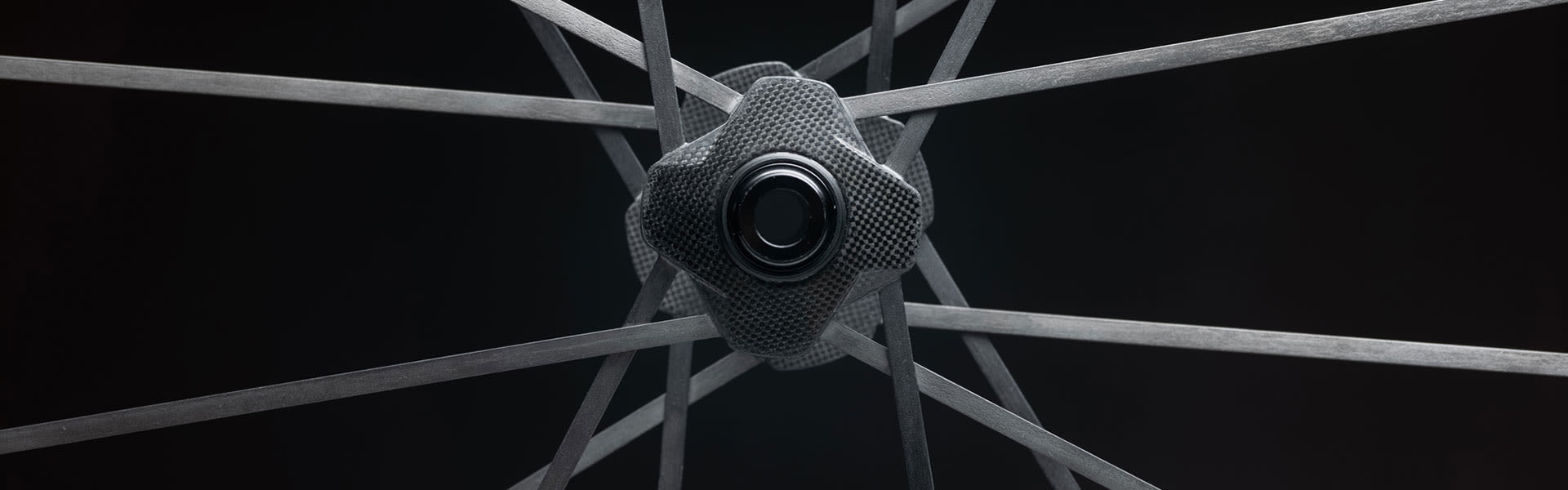 Max 40 wheels detail of hub