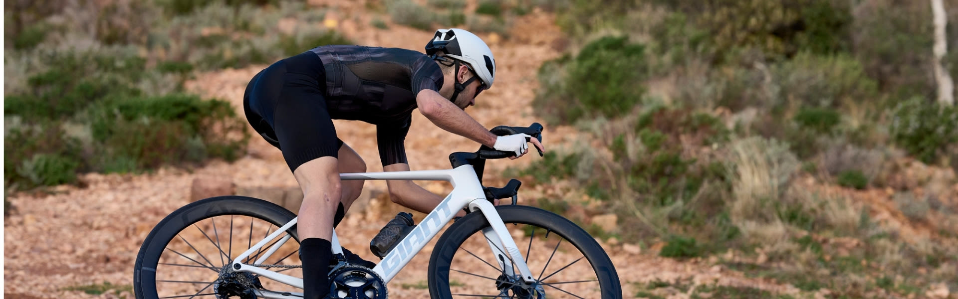 Man riding a Propel Advanced SL 0 AD bike