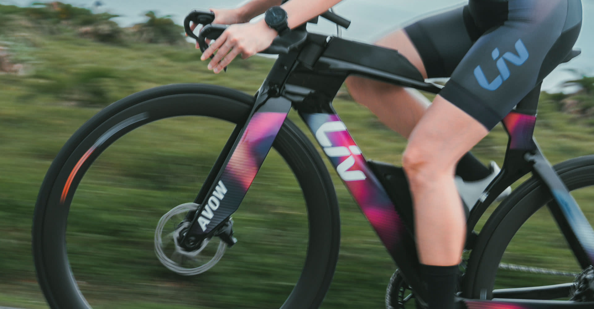 Woman using disc breaks on Avow