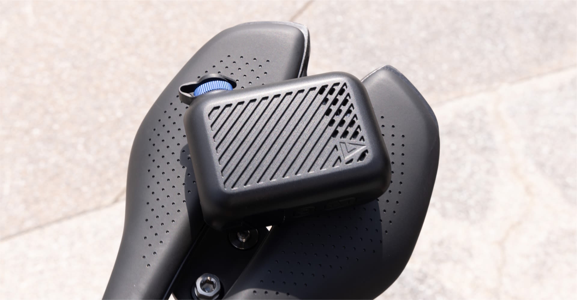Mini Life Vest CONTROL GO E MINI PUMP | Electric Mini Bike Pump | Giant Bicycles New ...