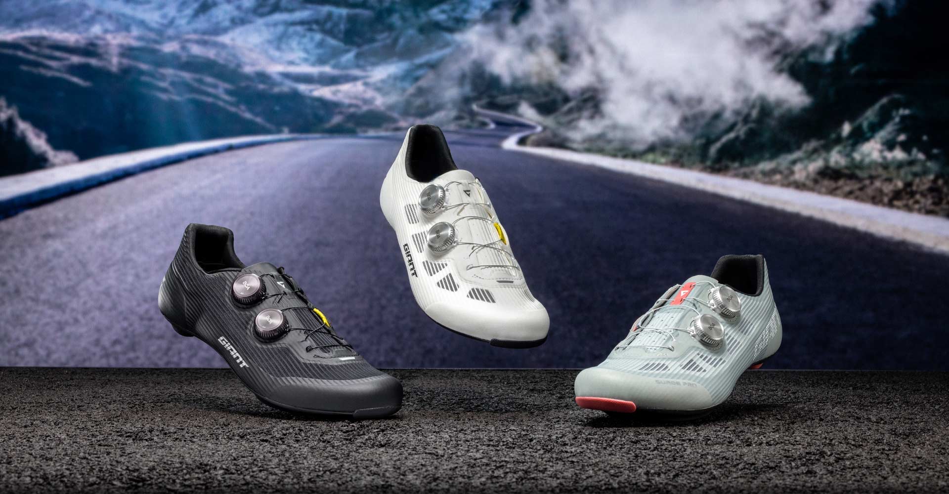 Chaussures Surge Pro en blanc
