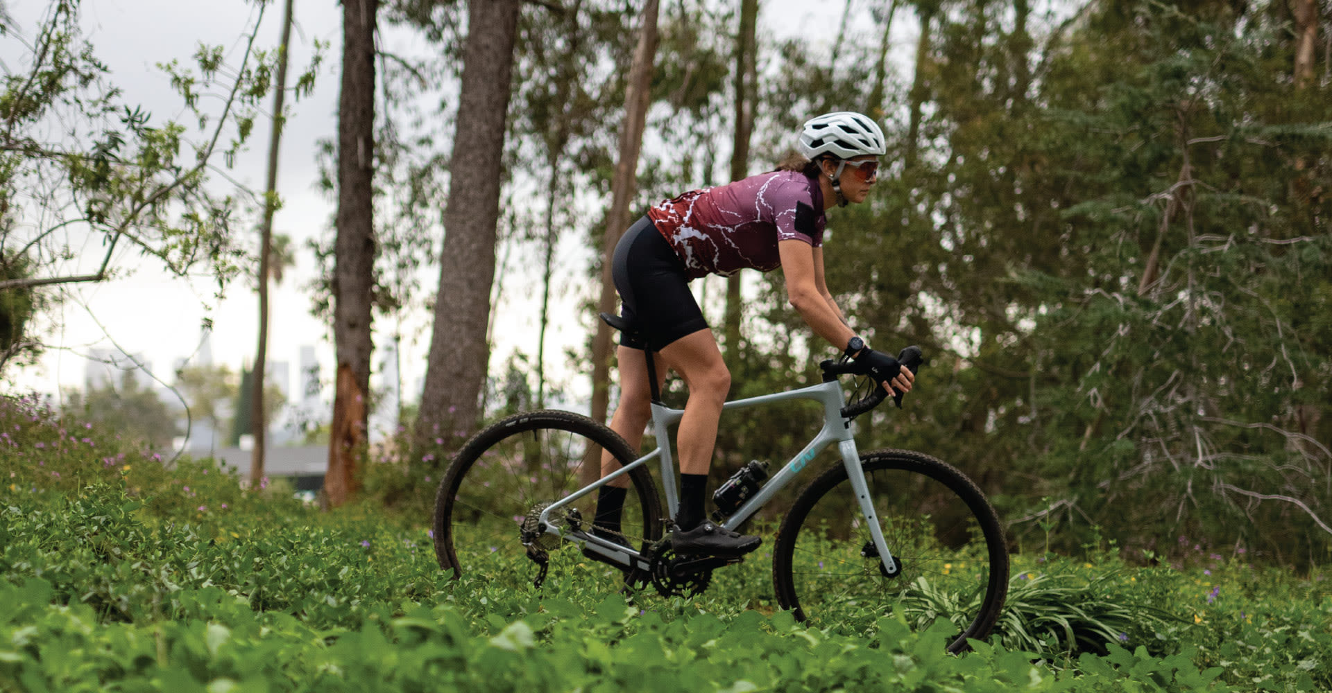 WOMEN’S GRAVEL COLLECTION