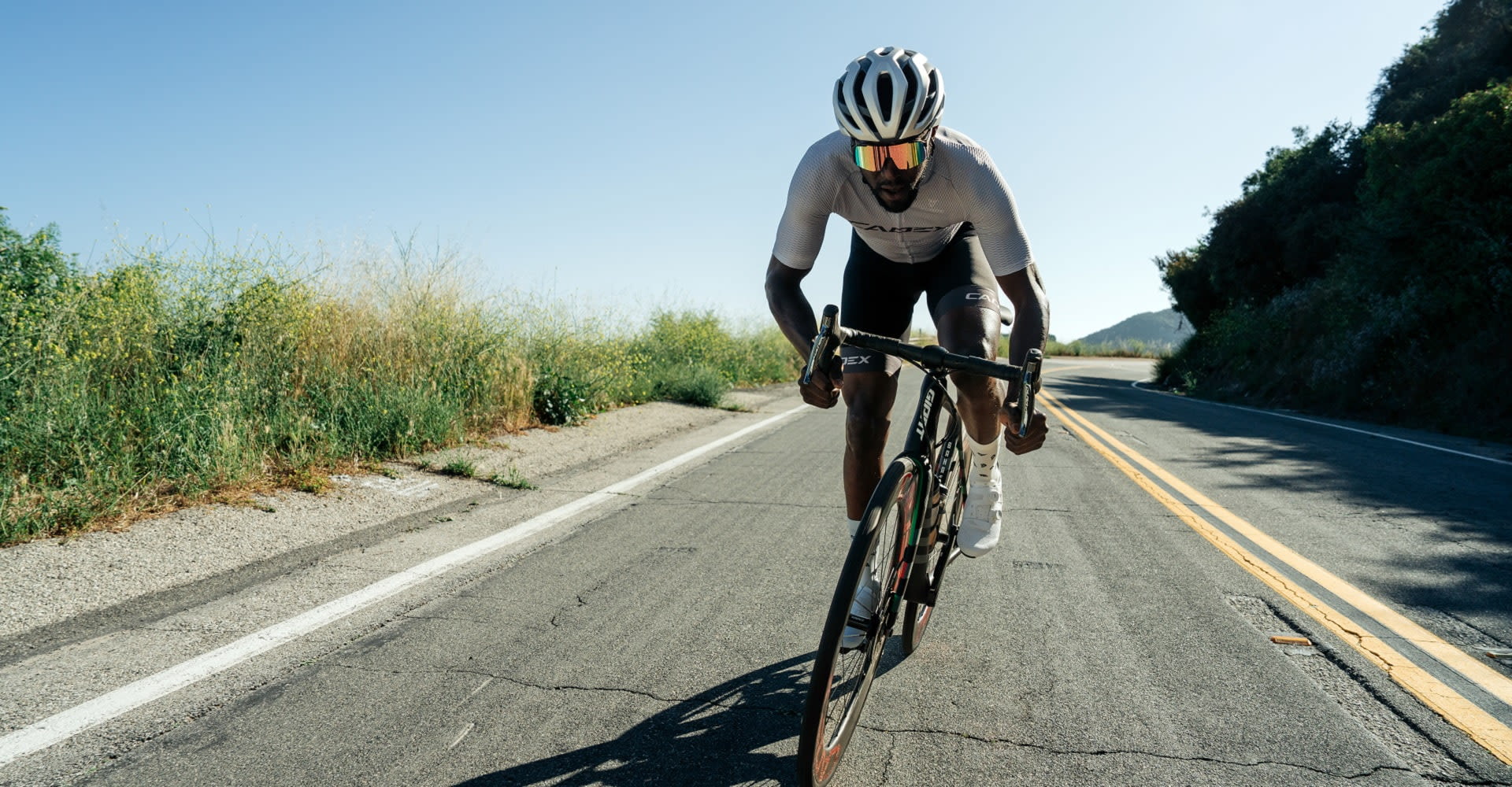 Tenue velo route performance CADEX Race