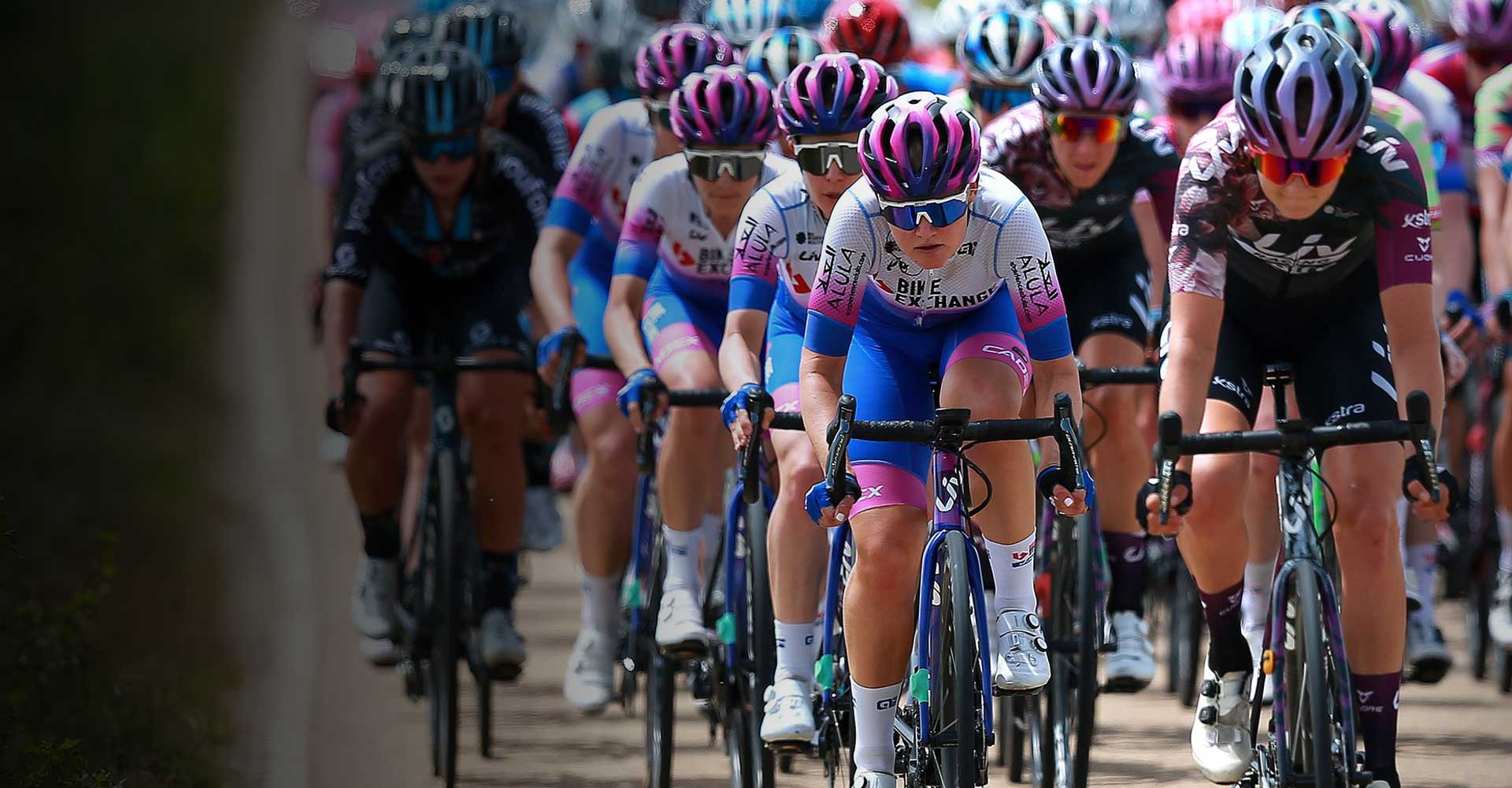 women pro road racers in the peloton