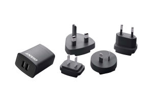 Giant Recon Headlight Wall Charger - International