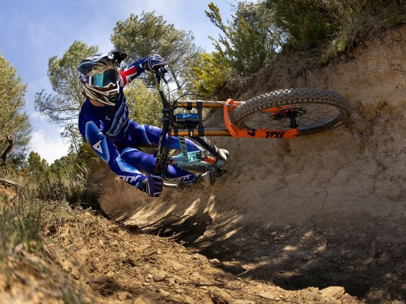 Luke Meier-Smith au sujet de son VTT DH Giant Glory